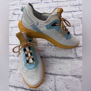 Ecco S.T. 1 women’s sz 10,(41)  cream, Seafoam blue, gold. See size char…